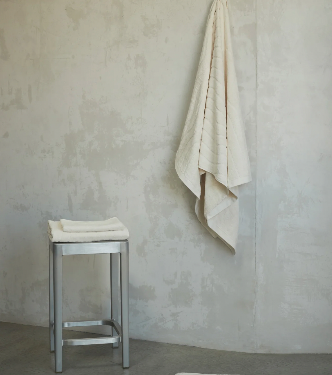 Virginia Hand Towel | Ivory