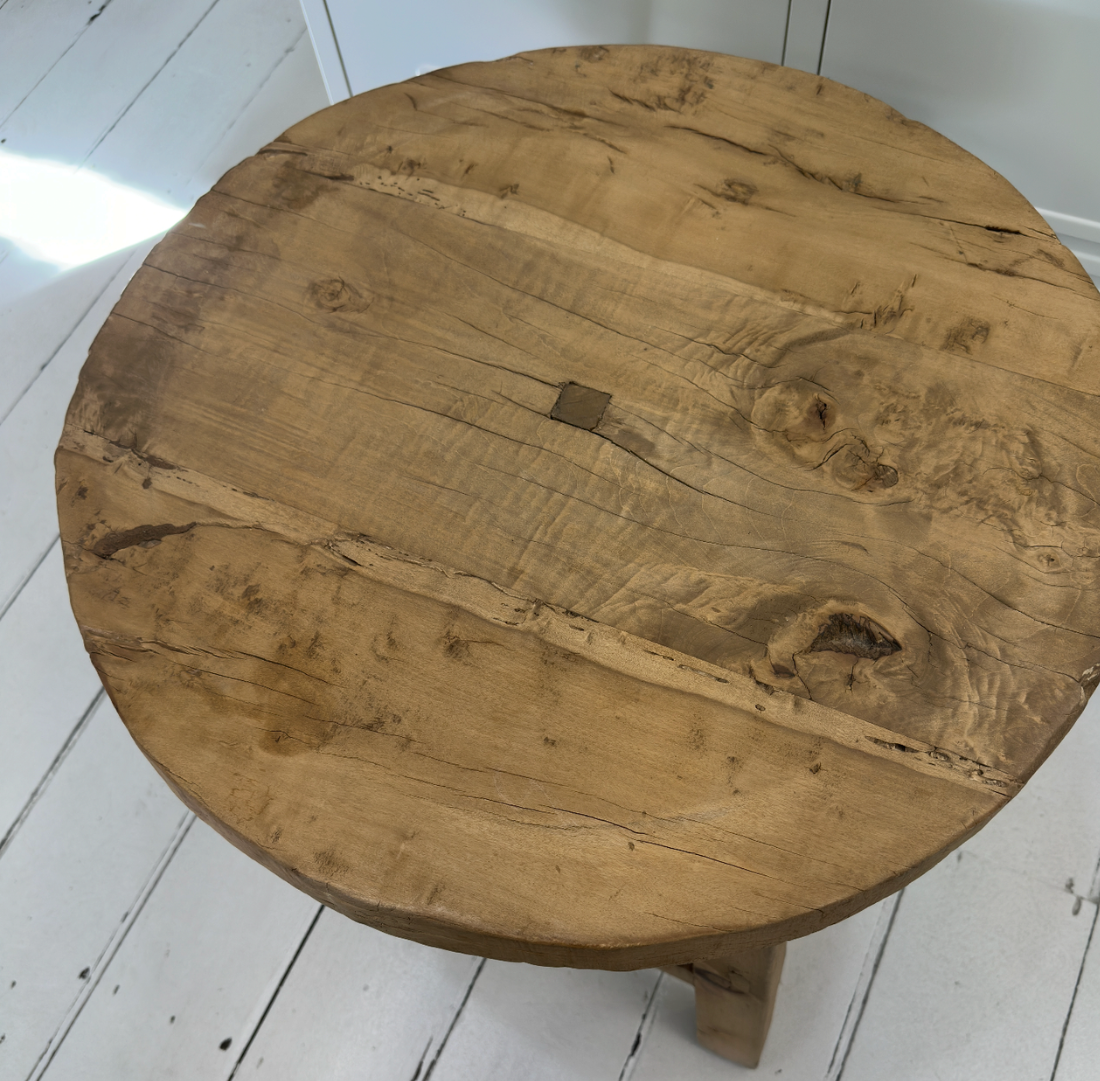 Wheel Top Round Side Table | 55 x 53 x 51 cm