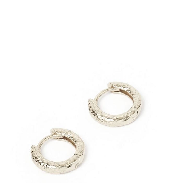 Luka Huggie Earrings | Silver