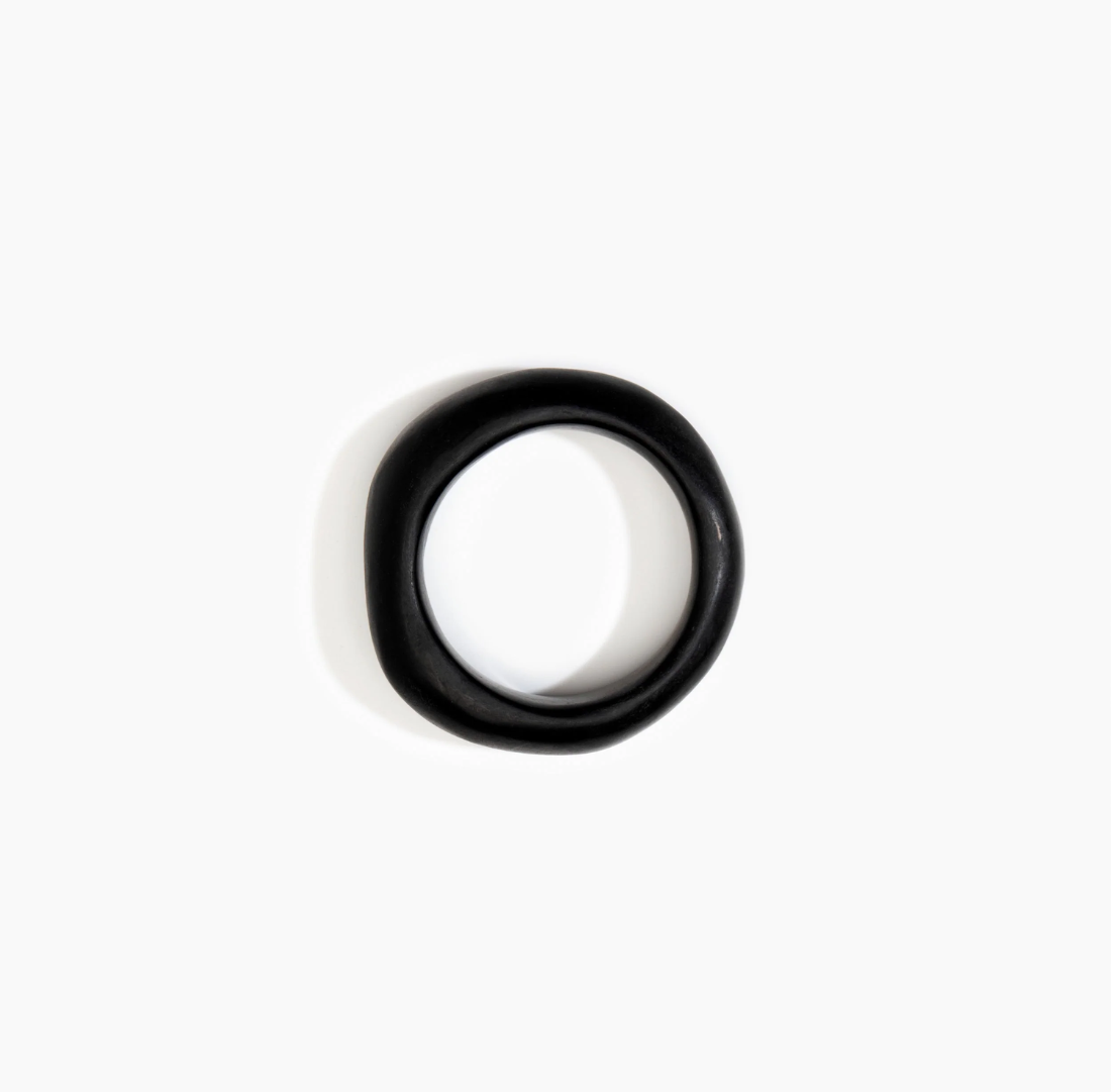 Earth Bangle | Black
