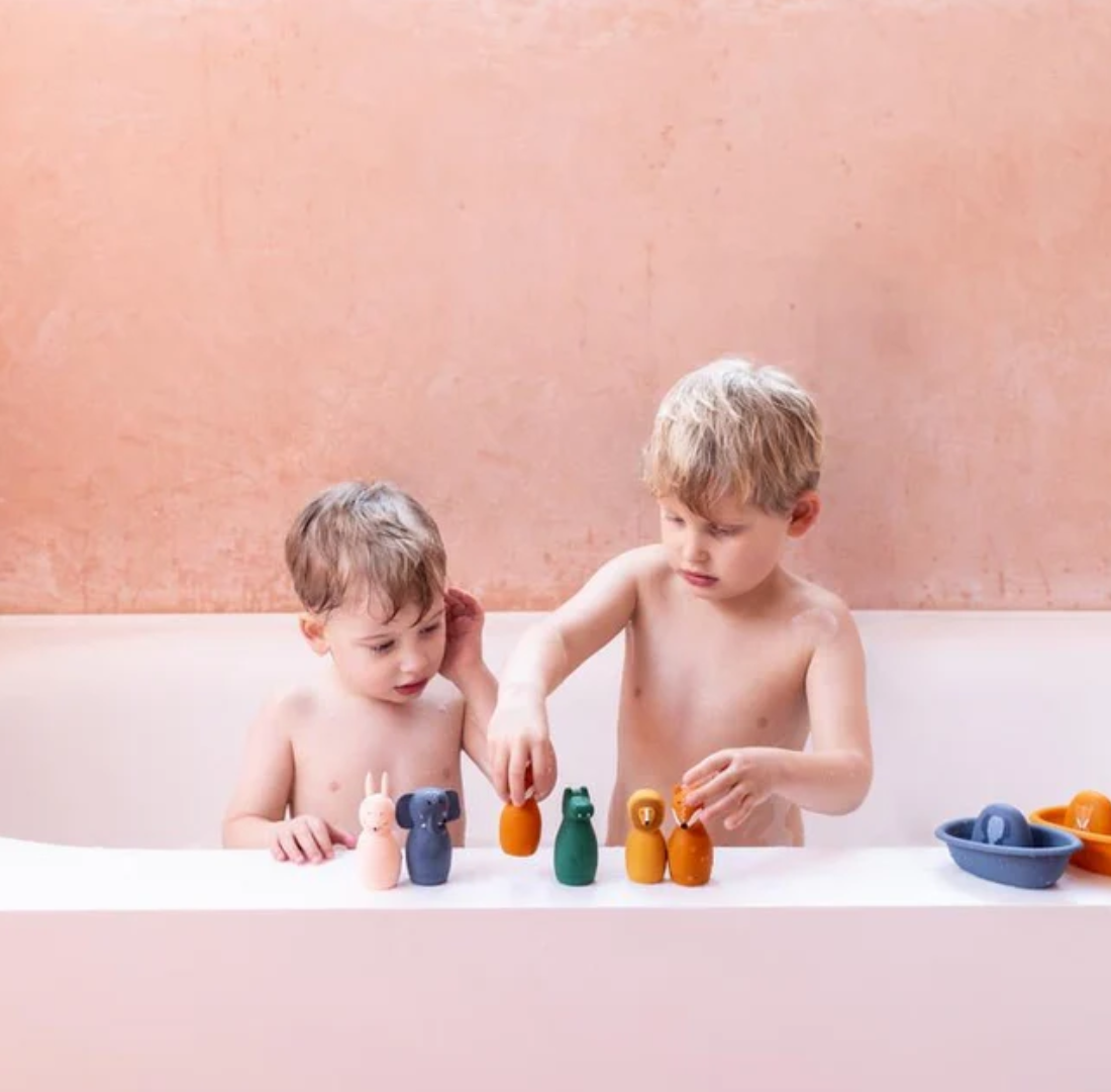 Bath Toy | Mrs Elephant & Mr Crocodile