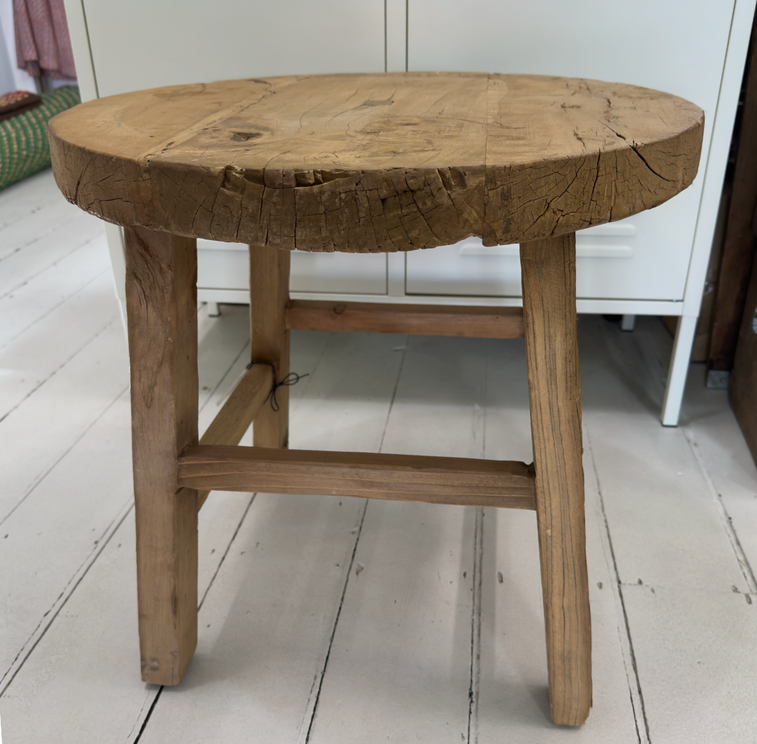 Wheel Top Round Side Table | 55 x 53 x 51 cm