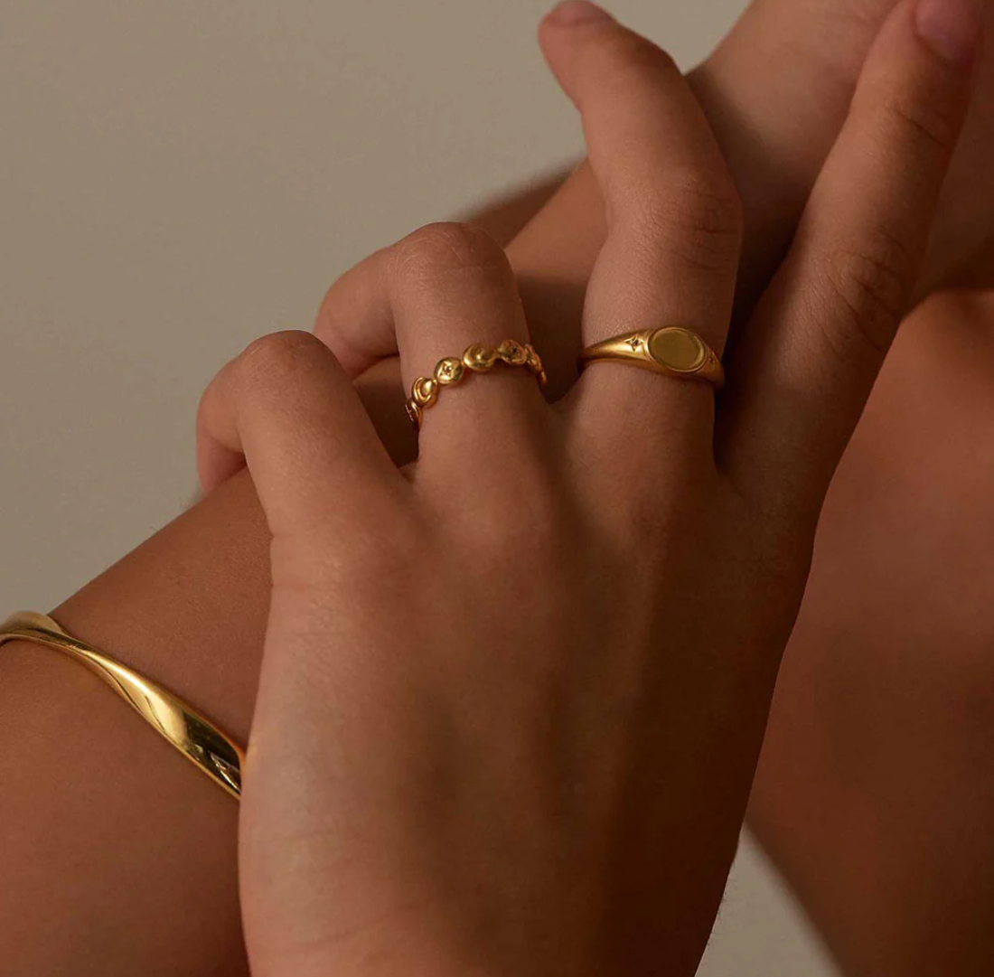 Align Signet Ring | 18k Gold Vermeil