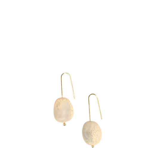 Earth Wire Earrings | Sandy Pearl | Gold