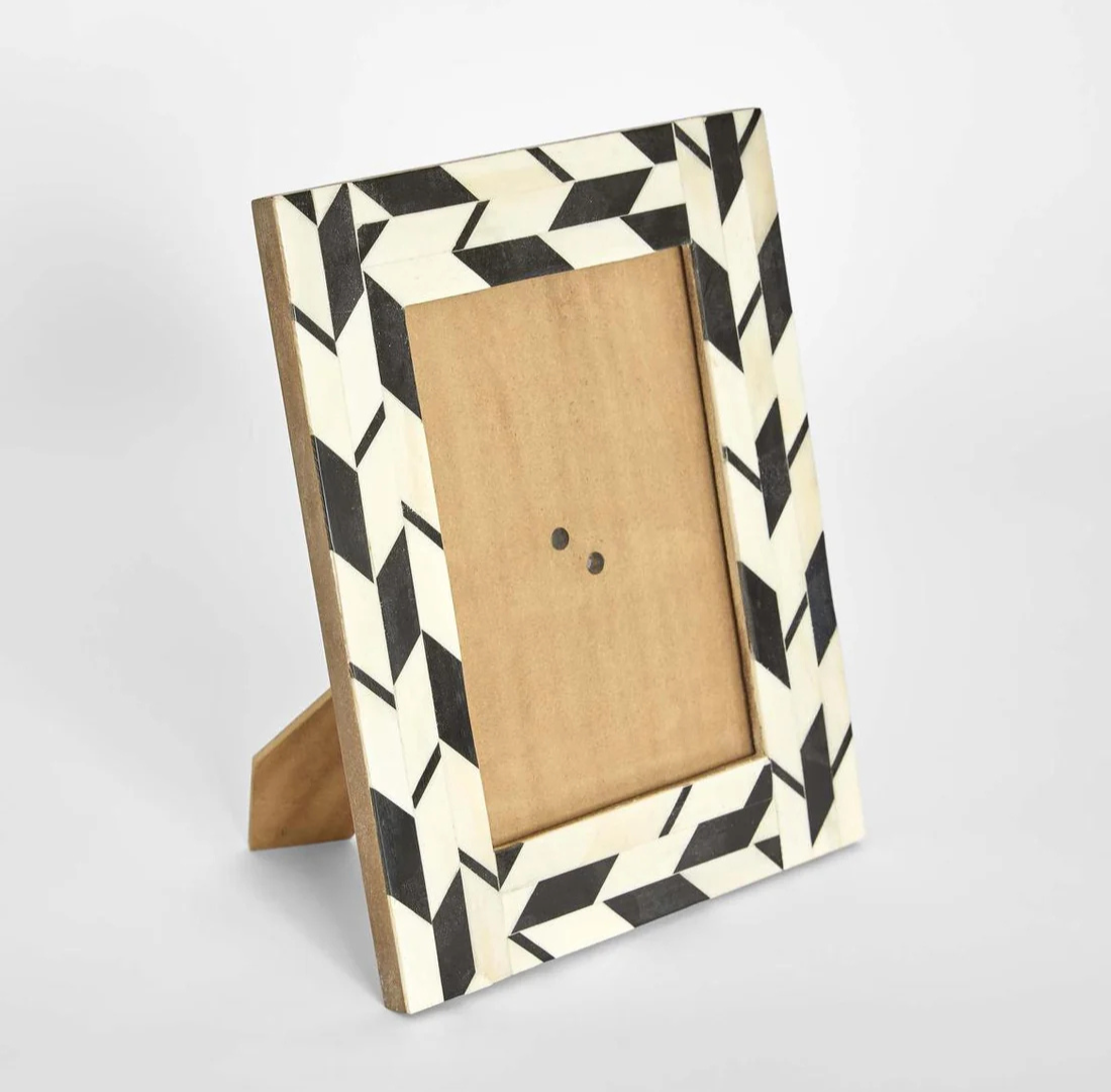 Ona Bone Inlay Photo Frame | Black