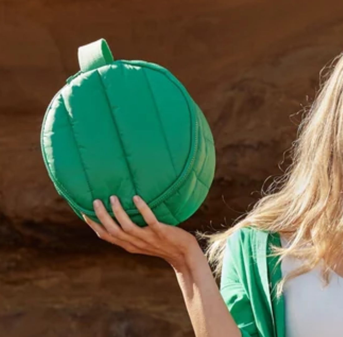 Beauty Cloud Bag | Apple