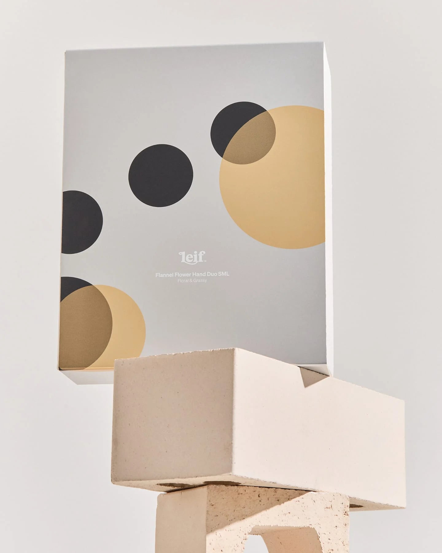 Hand Duo Small | Flannel Flower