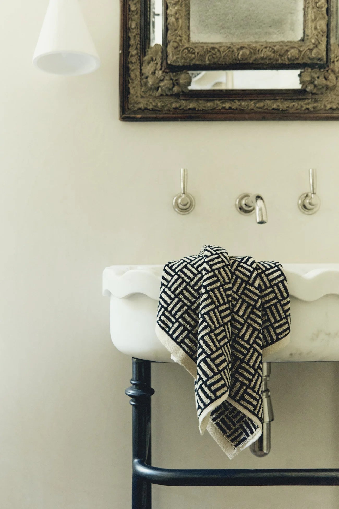 Torrens Hand Towel | Sand + Noir