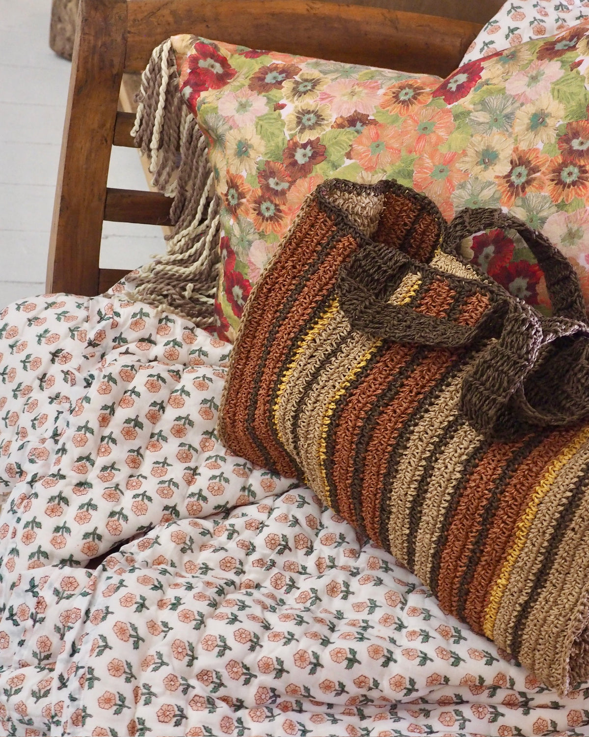 Happy Daisy Quilt | 220 x 245cm