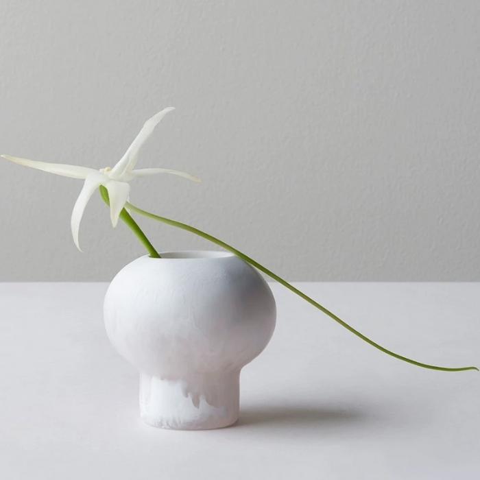 Bold Pearl Vase | White Swirl